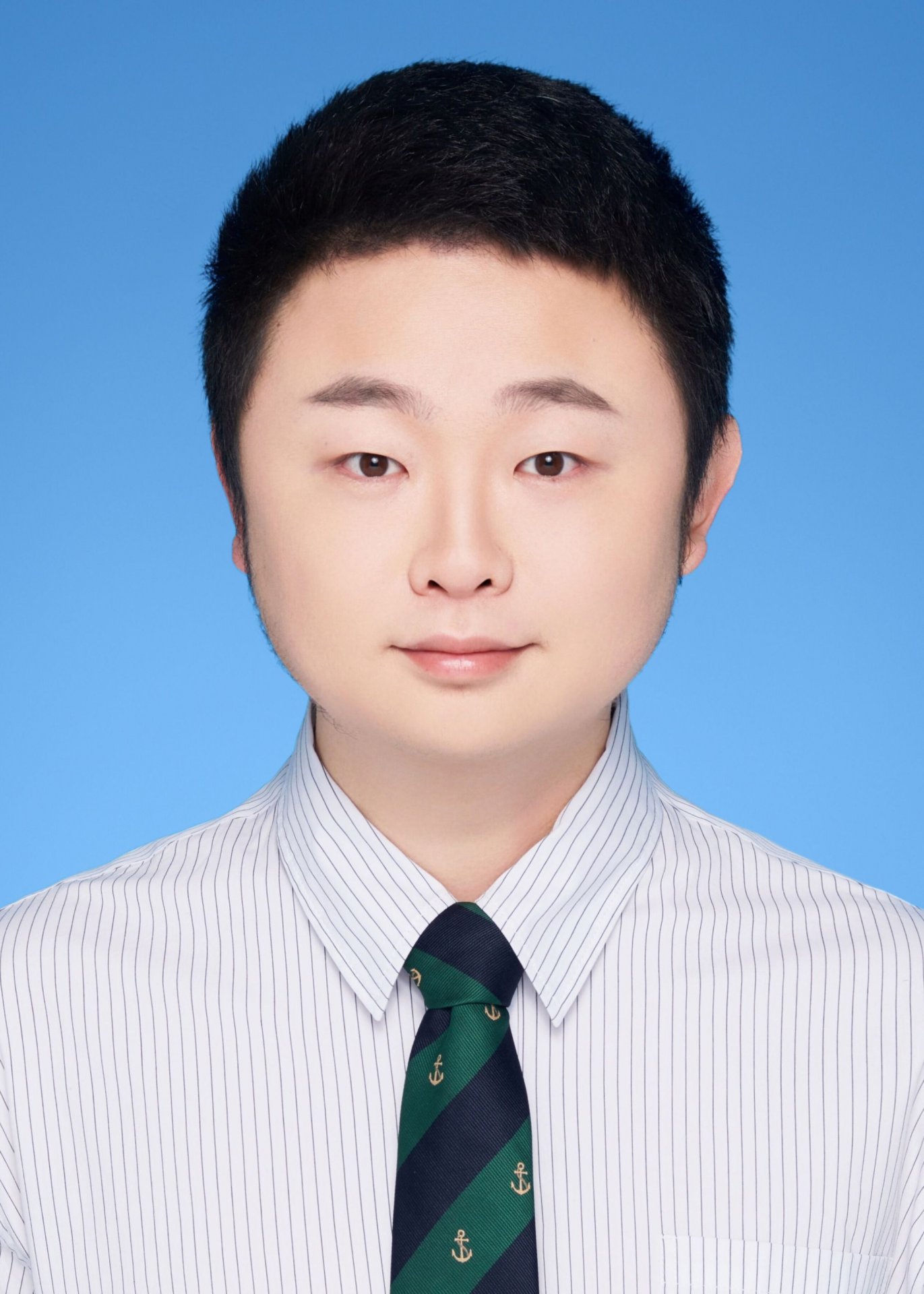 2004年6月毕业于中南财经政法大学